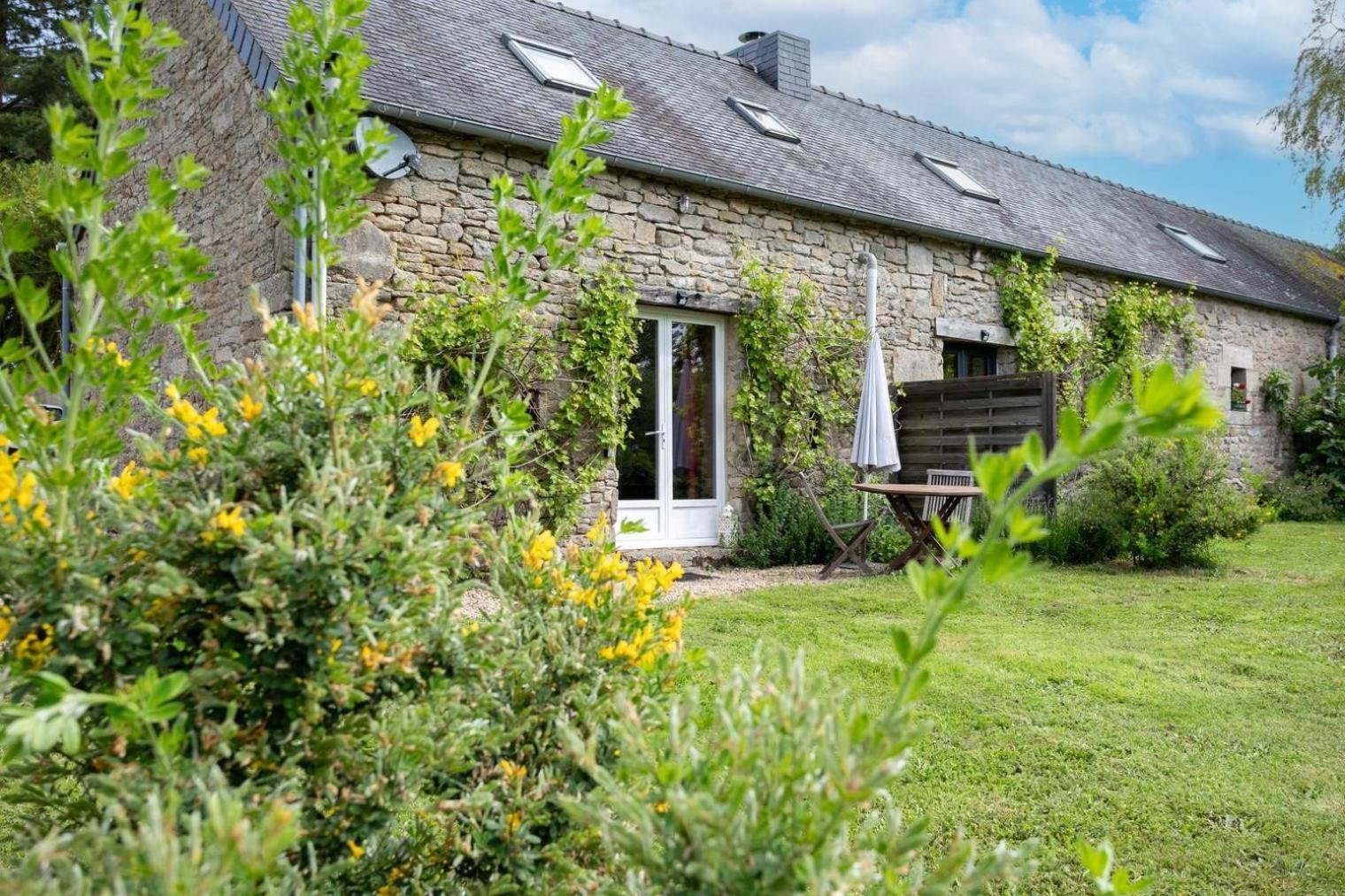 Domaine De La Blanche Hermine Plounerin Exterior photo