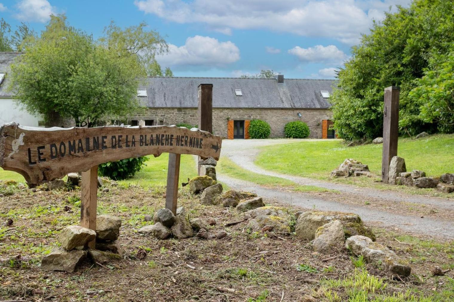 Domaine De La Blanche Hermine Plounerin Exterior photo